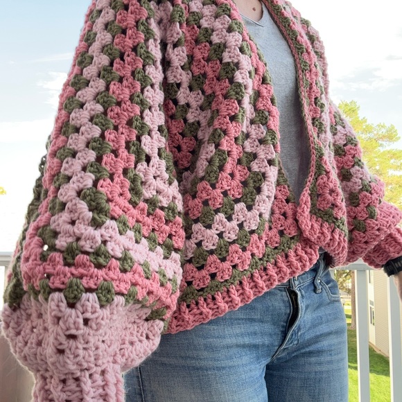 Crochet cottagecore cardigan - Picture 4 of 4